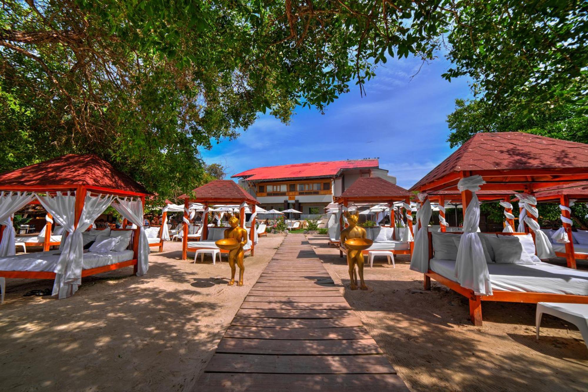 Pao Pao Hotel & Beach Club Isla Grande  Exterior photo