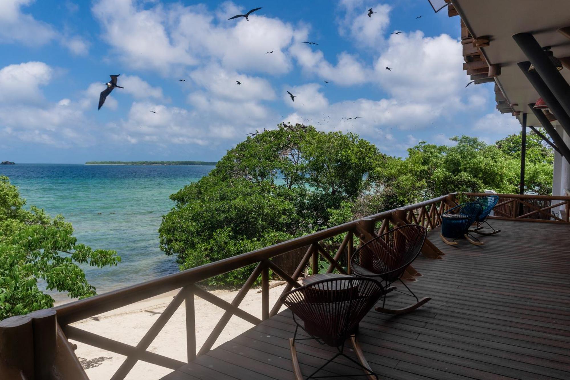 Pao Pao Hotel & Beach Club Isla Grande  Exterior photo