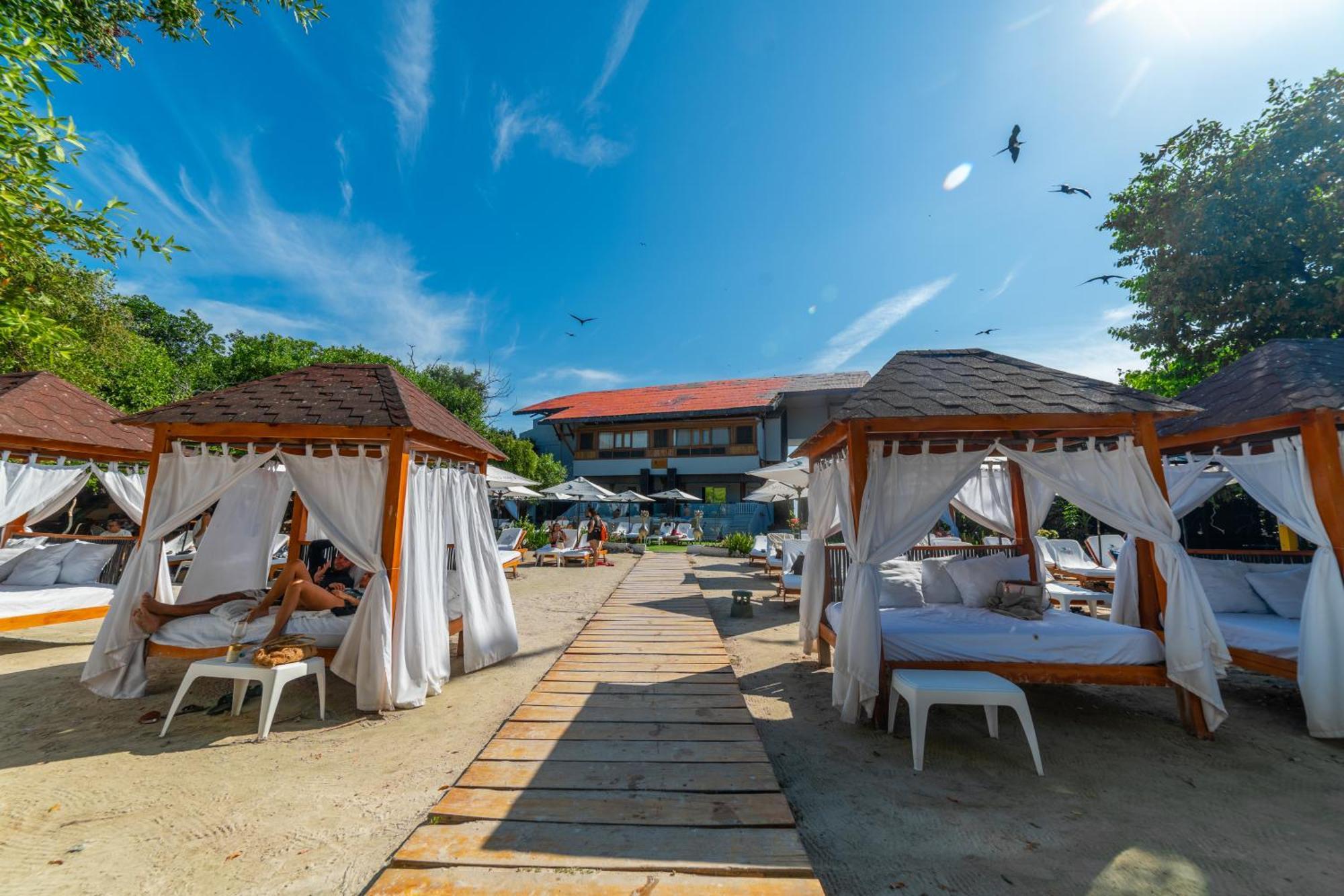 Pao Pao Hotel & Beach Club Isla Grande  Exterior photo